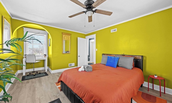 Schnitzelburg House | Cozy Home in Lou’s Art District | Perfect for WFH!