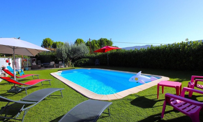 Lussas House | Cozy home in Lussas with WiFi