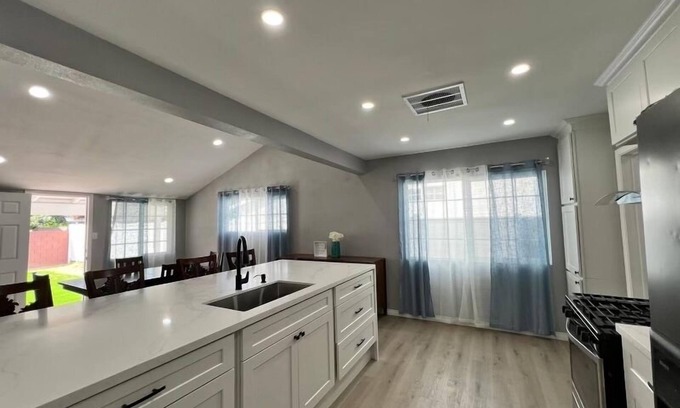 Valley Glen House | CoZy HoMe iN NoRtH HoLlYwOoD