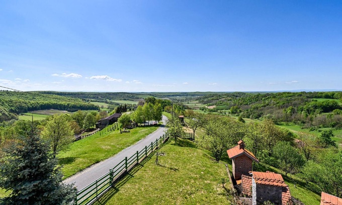 Velika Pisanica House | Cozy home in Ribnjacka with kitchen