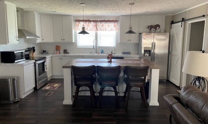 Sweetwater House | Cozy home in the country! Enjoy family time in a quiet setting.