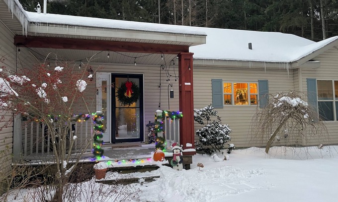 Ludington House | Cozy home in the pines & minutes from Ludington’s pristine Lake Michigan beaches
