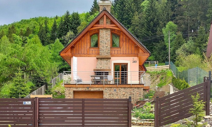 Wegierska Gorka House | Cozy home in Zabnica with sauna