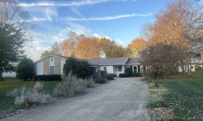 Oxford House | Cozy home just a few minutes from the heart of Oxford and Miami University!
