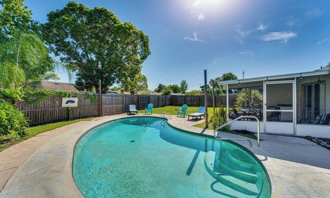 Kingswood House | Cozy Home Near Ocean + Daytona Int'l Speedway
