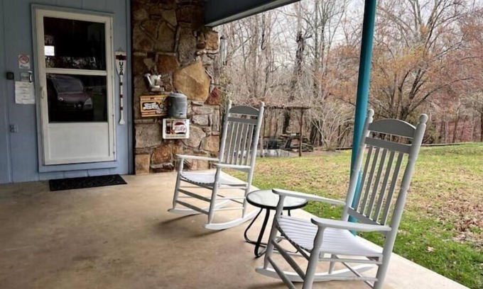 Marshall House | Cozy Home Near the Buffalo River
