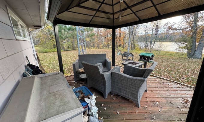 Rainy River District House | Cozy Home On The Rainy River, Ontario