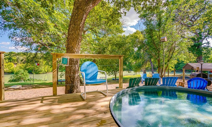 New Braunfels House | Cozy Home w/Cowboy Pool & River Glamping Outdoor