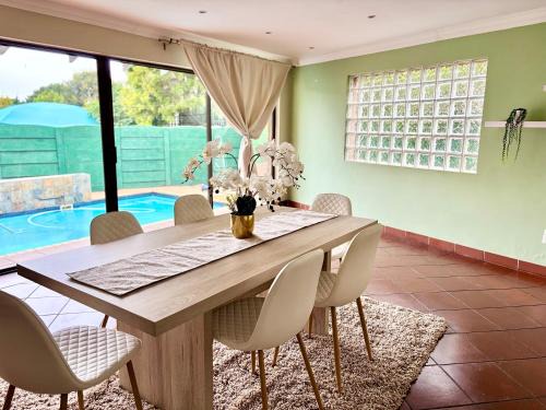 Kempton Park House | Cozy Home with Pool, Braai & Top Security