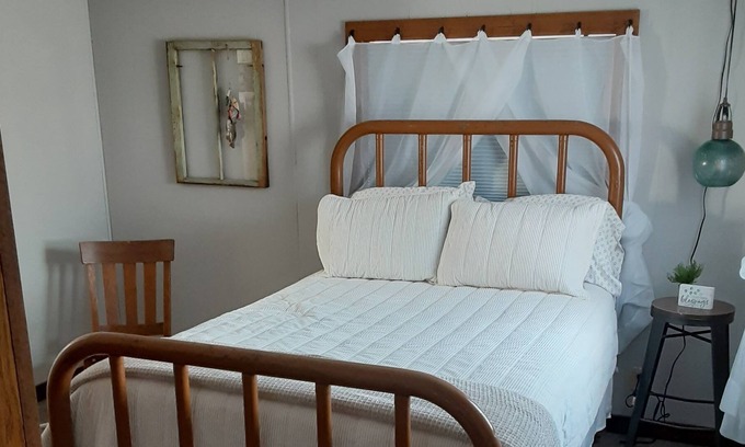 Buffalo House | Cozy Home with view of the Big Horn Mountains