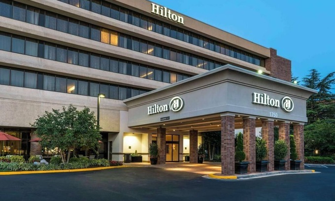Bethesda Apartment | Cozy hotel suite in superb Rockville with fitness room, AC, WiFi & Metro access