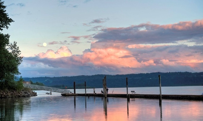 Washougal House | Cozy House 20 min Drive From PDX Great for Remote Workers
