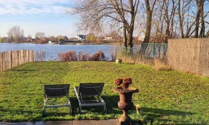 Nazareth House | Cozy house at the lake