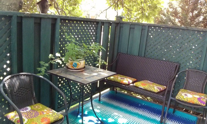 Niagara Falls Bed & Breakfast | Cozy House B&B