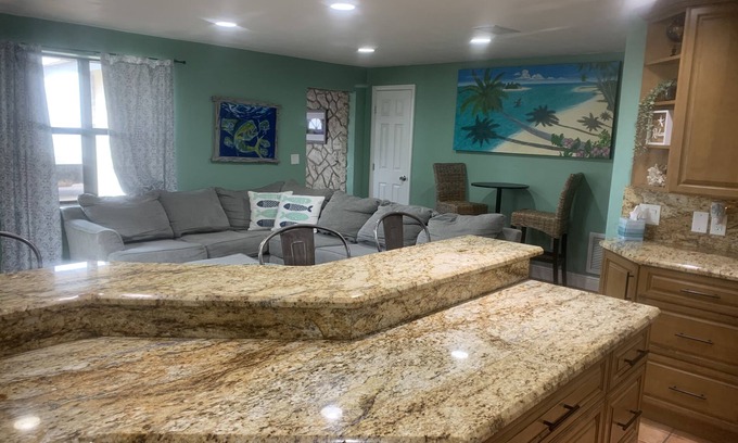 Port Orange House | Cozy house centrally located. 3mls to beach,7mls to speedway. Pet friendly