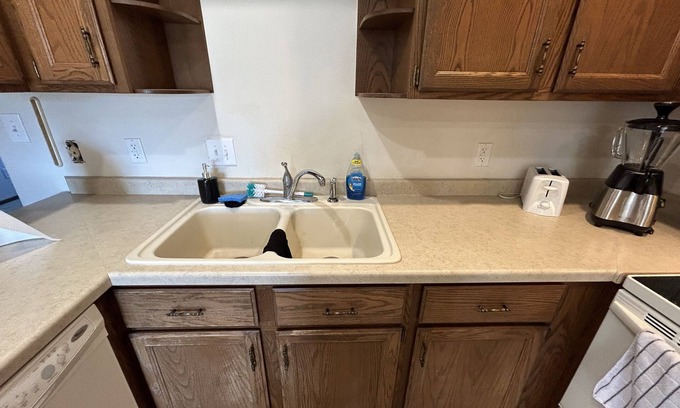 Lena House | Cozy house for rent in Lena, Illinois.