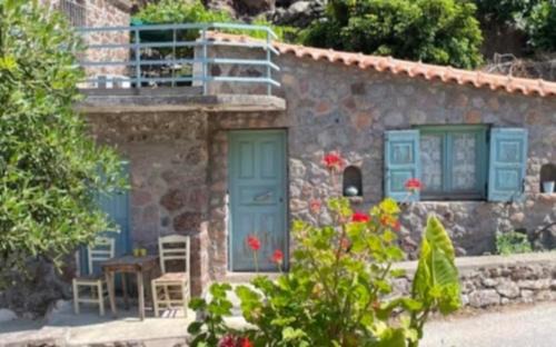 Spileo House | Cozy house in the foot of the volcano Methana