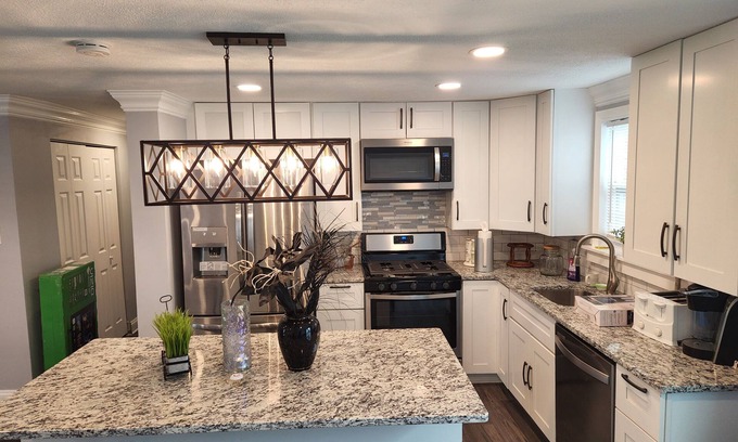 Clinton House | Cozy house located 20 minutes from National Harbor, MGM, Old Town Alex.Va