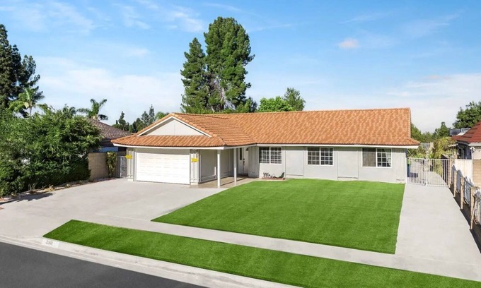 Rowland Heights House | Cozy House Unit B in the heart of Rowland Hegang