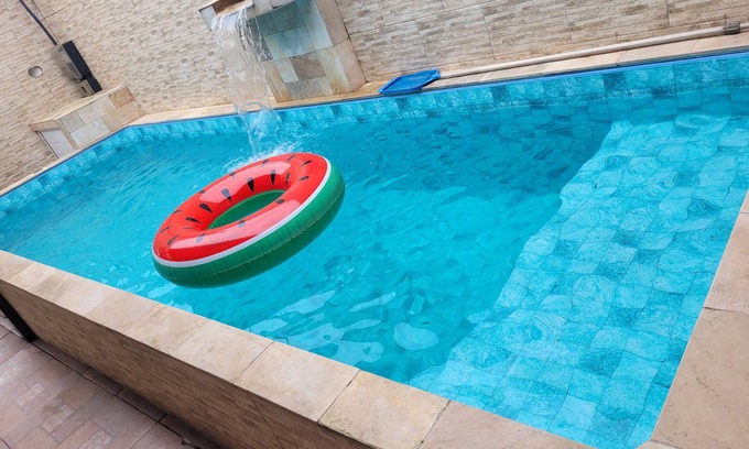 Jardim Itapoan House | Cozy house with pool
