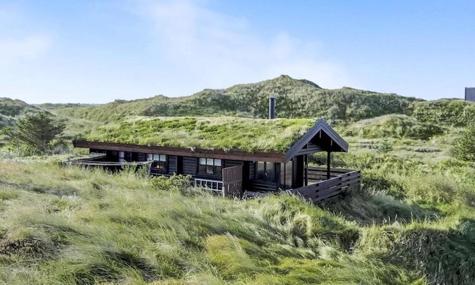 Rødhus House | Cozy house with stunning sea views