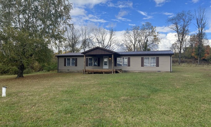 Sharpsburg House | Cozy hunting home located near acres of public hunting land.