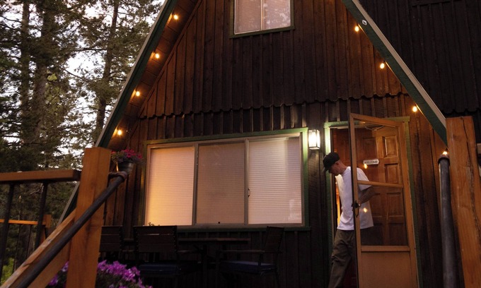 Island Park Cabin | Cozy Island Park Cabin- Patio, Firepit & Scenic Wildlife