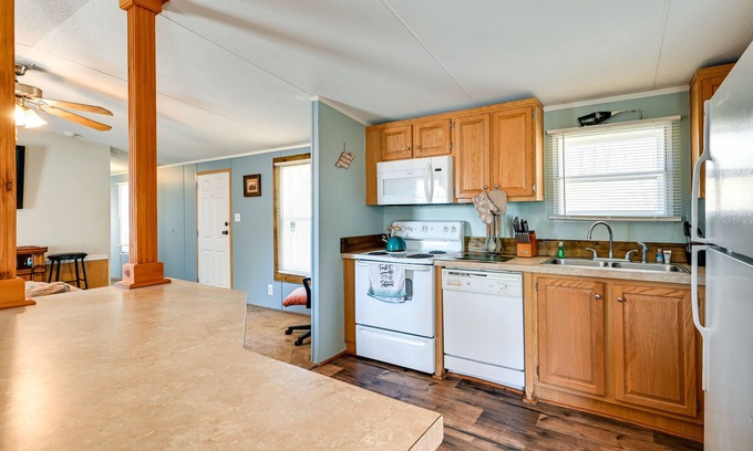 Millwood Cottage | Cozy Kentucky Retreat w/Deck, Grill & Fire Pit!