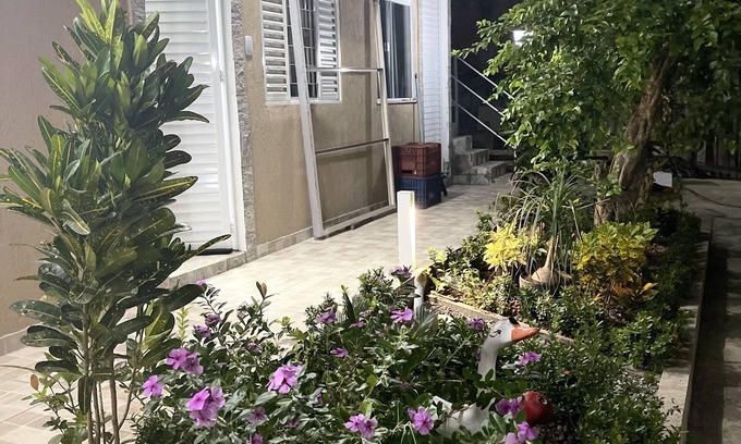 Jardim Alvorada House | Cozy kitnet/tiny house near UNIG University, air conditioning, WI-FI