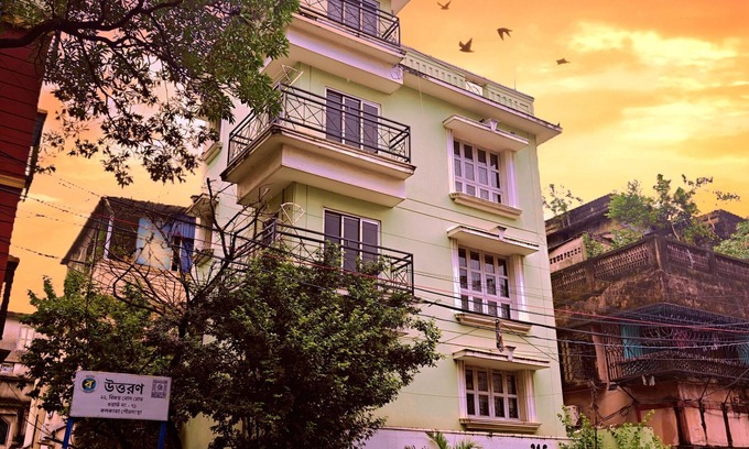 Bhowanipore House | "Cozy Kolkata Getaway in Bhowanipore Near Victoria Memorial & Park Street"