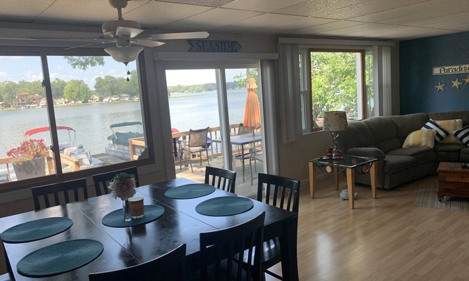 Koontz Lake House | Cozy Koontz lake House right on the water, 30 min to Notre Dame