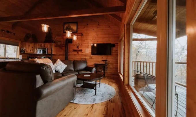Mindoro Cabin | Cozy Krueger Cabin @ Highest Elevation in CTY