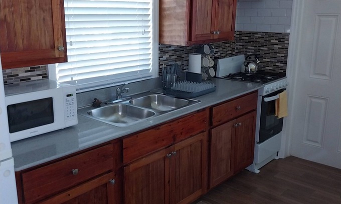 Deadmans Cay House | Cozy little Villa located in the heart of Deadman's Cay!