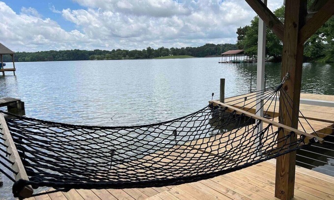 Taylorsville Cottage | Cozy Lake Hickory Cabin