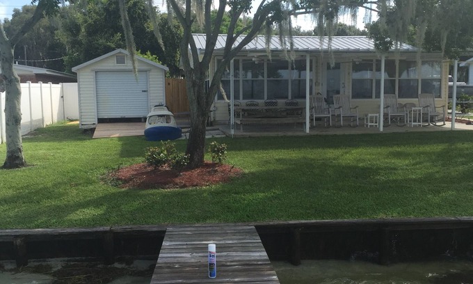Lake Placid Cottage | Cozy Lake Front Cottage