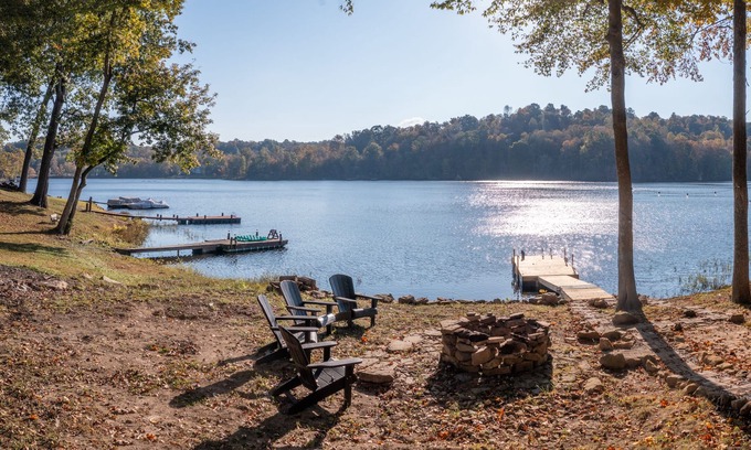 Penrod House | Cozy Lake Front House with Dock and Gorgeous Views