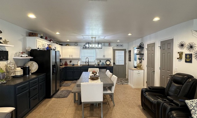 Eucha House | Cozy lake front townhouse on Grand Lake Pet Friendly