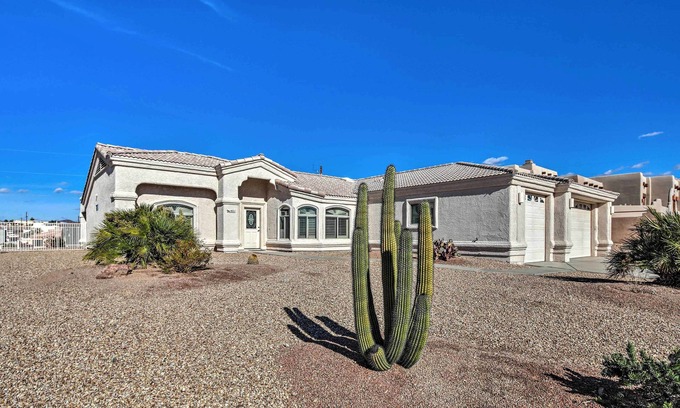 Lake Havasu City House | Cozy Lake Havasu House w/Views - 1 Mi to Water!