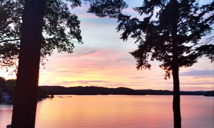 Mount Sunapee Cottage | Cozy lake house on gorgeous Lake Sunapee and 3.5 miles from Mt. Sunapee