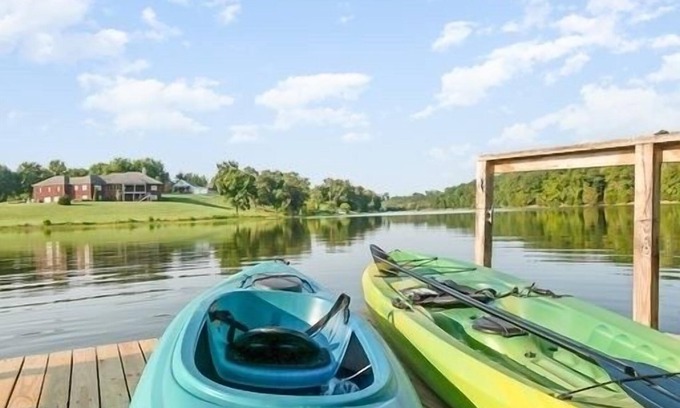 Crittenden House | Cozy Lake House