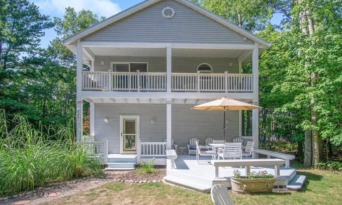 Mears House | Cozy Lake Michigan vacation house between Pentwater and Silver Lake!