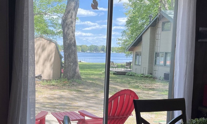 Gaylord Cabin | Cozy Lake View Cabin