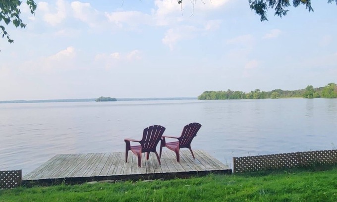 Dunsford Cottage | Cozy Lakefront Cottage in Kawartha Lakes