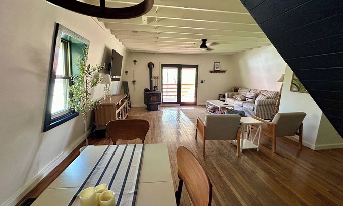 Bellmore Cabin | Cozy Lakefront Cabin on Raccoon Lake, near Turkey Run State Park