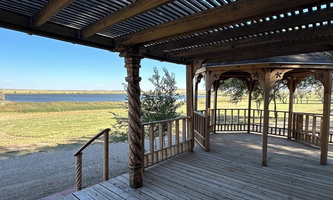 Walsenburg House | Cozy Lakefront Getaway - 3 Bed, 2 Bath Retreat with Scenic Walking Path