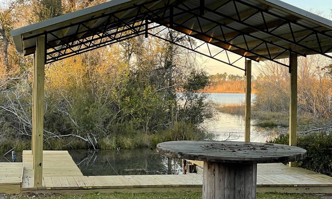 Donalsonville House | Cozy lakefront home with boat dock/slip on Lake Seminole!