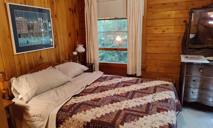 Waterford House | Cozy Lakefront Home in Waterford, Maine