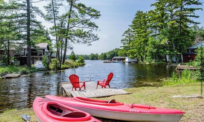 Severn Cottage | Cozy Lakeside Cottage Retreat with Kayaks, Paddle Boat & Sunset Waterfront Views
