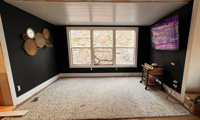 Greentown House | Cozy Lakeside Retreat minutes up the road from beautiful Lake Wallenpaupak