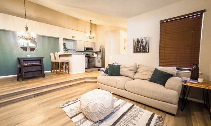 Grant Ranch Condo | Cozy Lakeview Condo - 60 Day Special